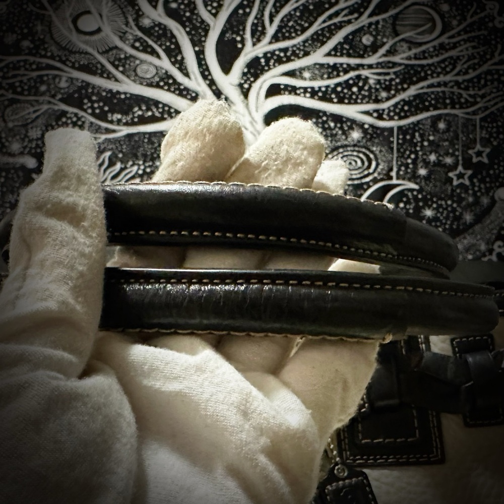 Vintage Y2K Coach tote handbag shoulder bag, Black and Cream Satchel 2009 years - Picture 14 of 17